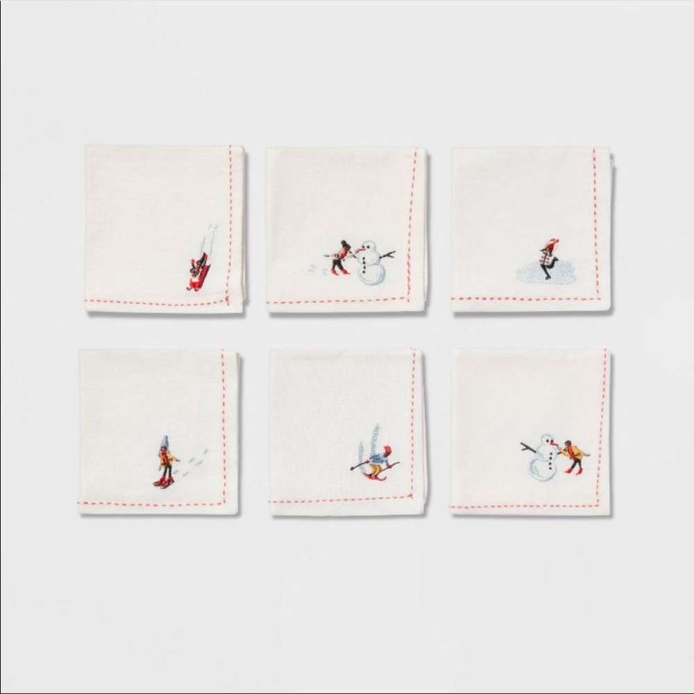 NWT Threshold 6 pk Cotton Christmas Scene Cocktail Napkins